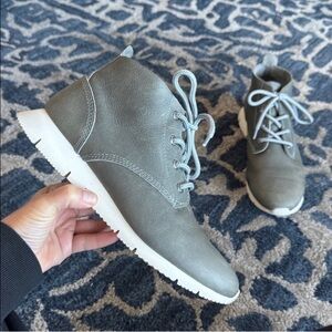 Kodiak Crafted Chukka Leather Lace up Boots/Booties Sz 8.5 Ankle length gray
